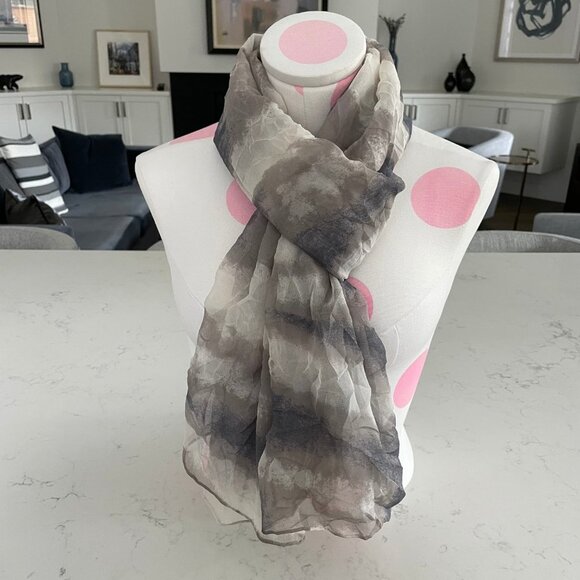 Club Monaco Moody Abstract Print 100% Silk Scarf/Wrap Grey Cream Tan Sz OS - Picture 8 of 8